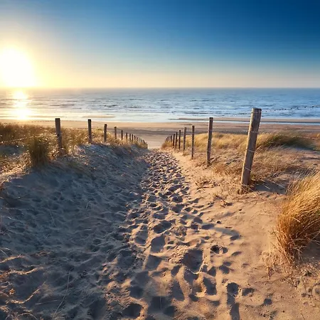Isa Mae Zandvoort