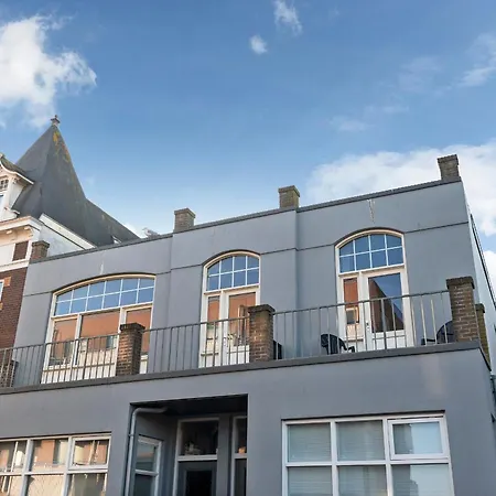 Isa Mae Zandvoort
